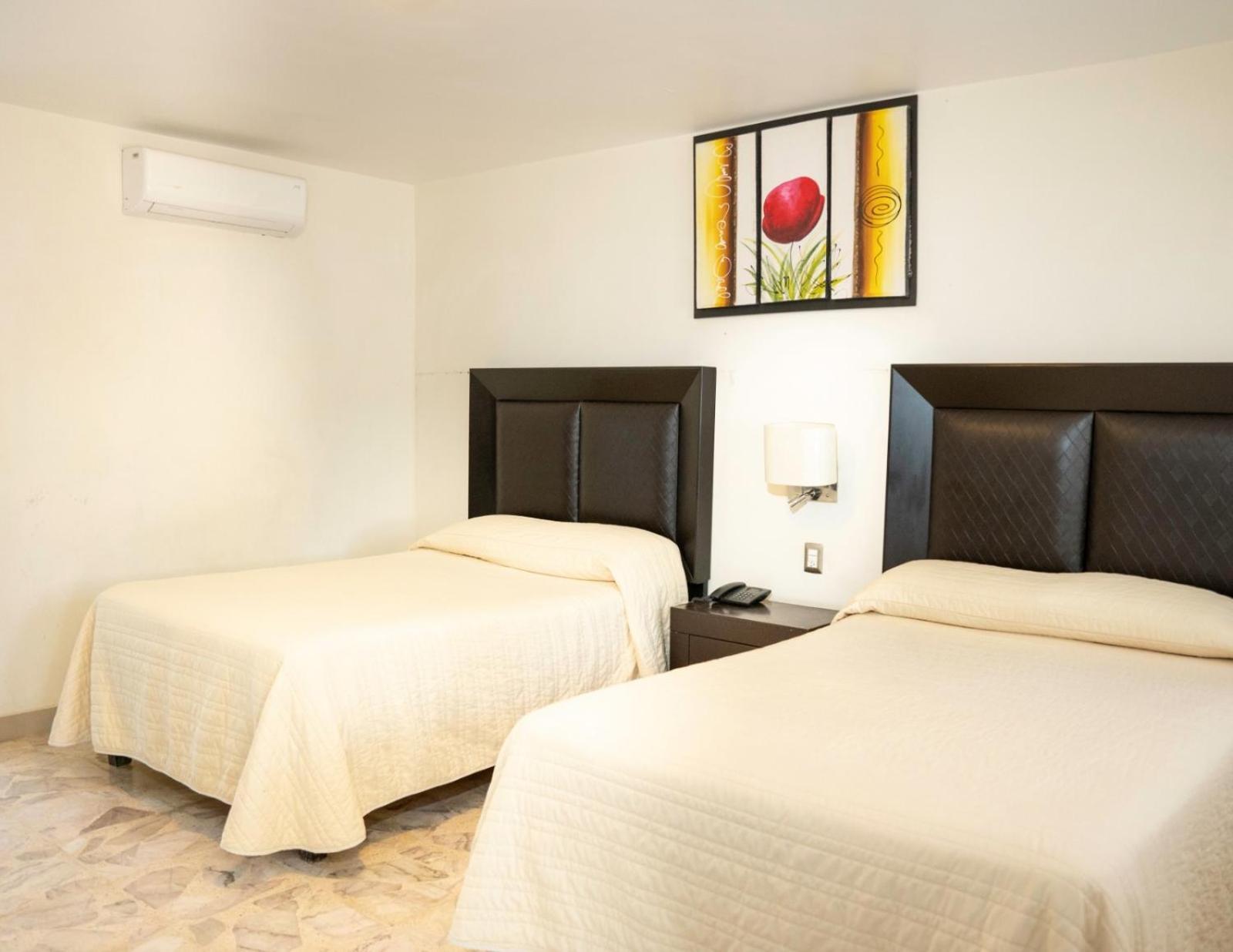 Hotel Maria Dolores Rio Verde Bagian luar foto
